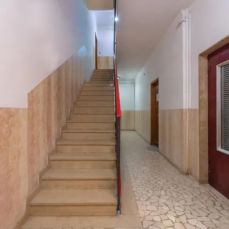 Apartmán Guesthost - A 500 Mt Dalla Certosa *