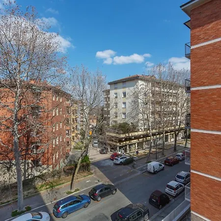 A 500 Mt Dalla Certosa Appartement