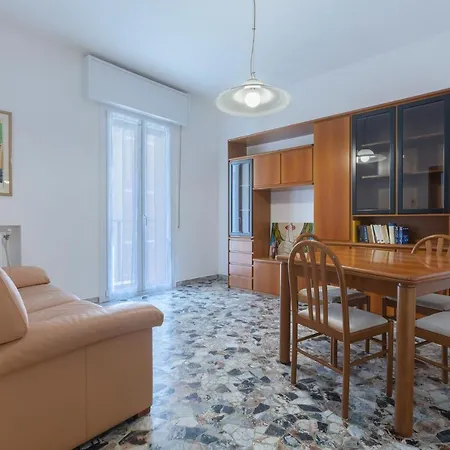 A 500 Mt Dalla Certosa Apartment *