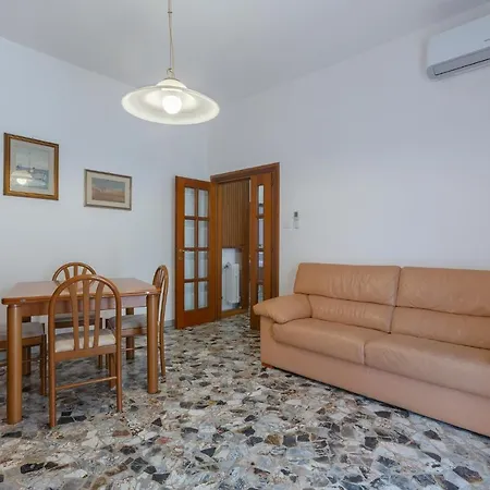 A 500 Mt Dalla Certosa Apartment