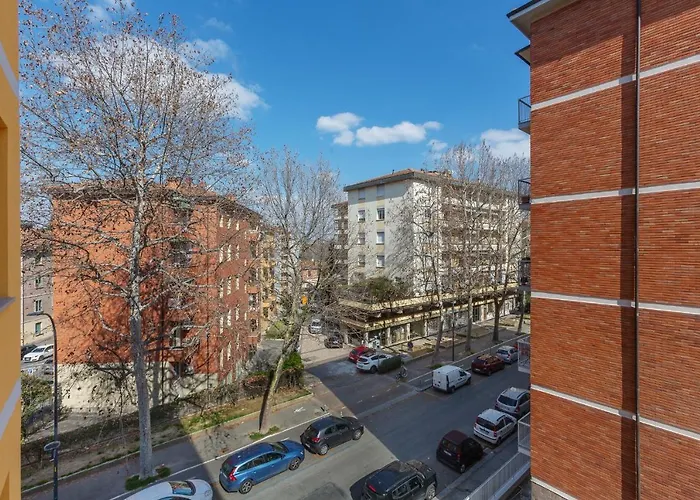 Guesthost - A 500 Mt Dalla Certosa Apartment